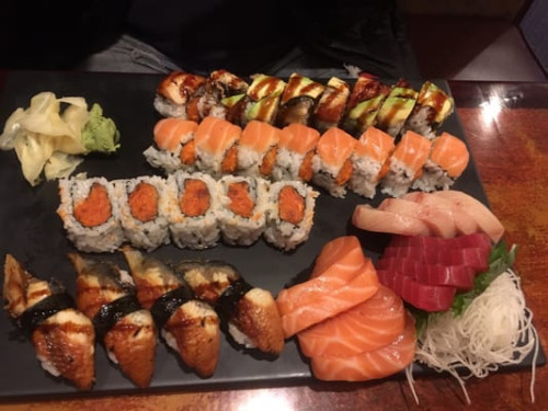 Tomodachi Japanese Steakhouse& Sushi