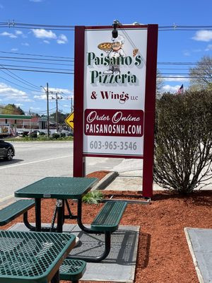 Paisanos Pizzeria